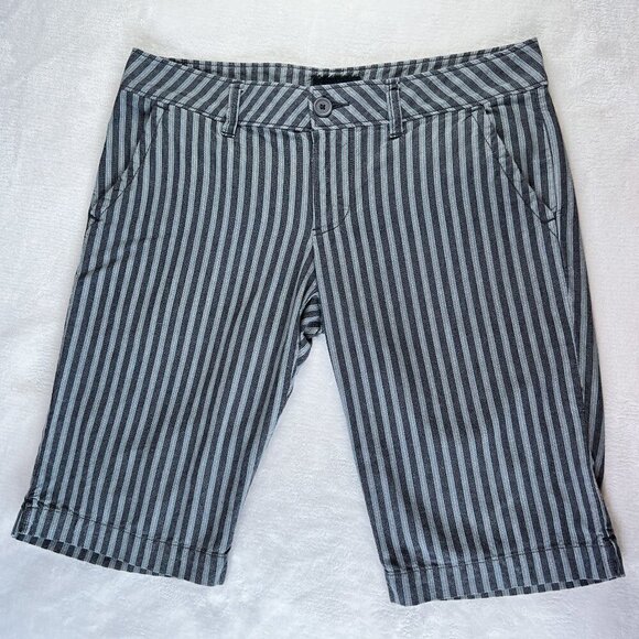 Lilu Pants - Women's Lilu Brand Bermuda Shorts | Gray Striped | Size 5 | 100% Cotton